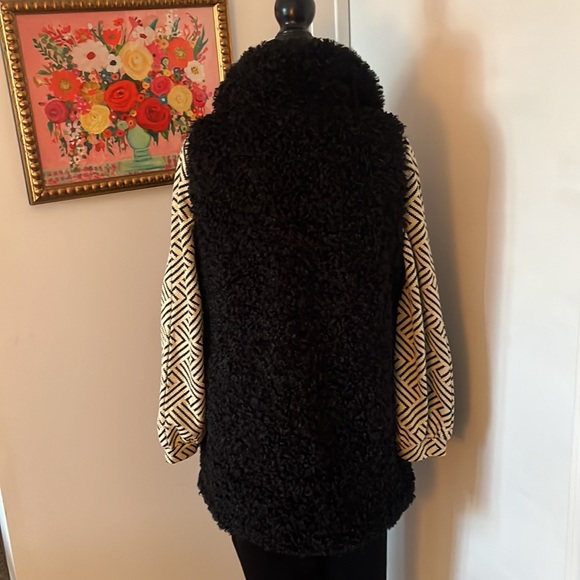 NWOT Anthropologie Vest - Picture 5 of 9